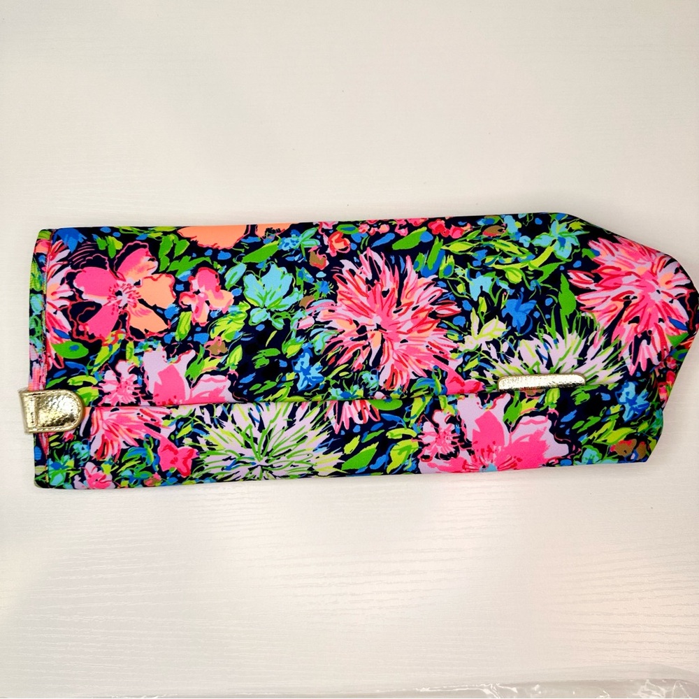 Lilly Pulitzer Wine Bag, Festive Fantasy, Hostess Gift - Picture 11 of 12